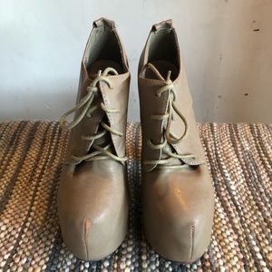 Forever 21 Heels Size 6